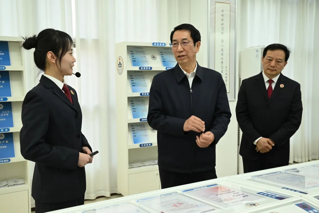 ����ʡ���Ժ������ǡ���쳤�������������м����ص���ָ������